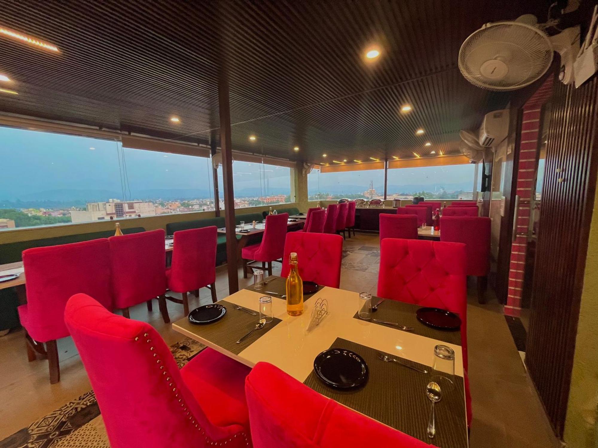 Ganges Blossam - A Four Star Luxury Hotel & Resort 하리드와르 외부 사진